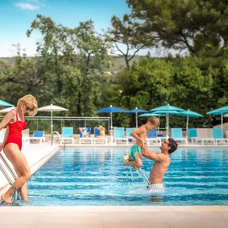 Hotel Sunny By Valamar 3*