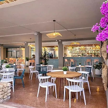 Hotell Sunny By Valamar Makarska