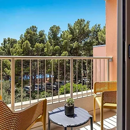 Sunny By Valamar Makarska