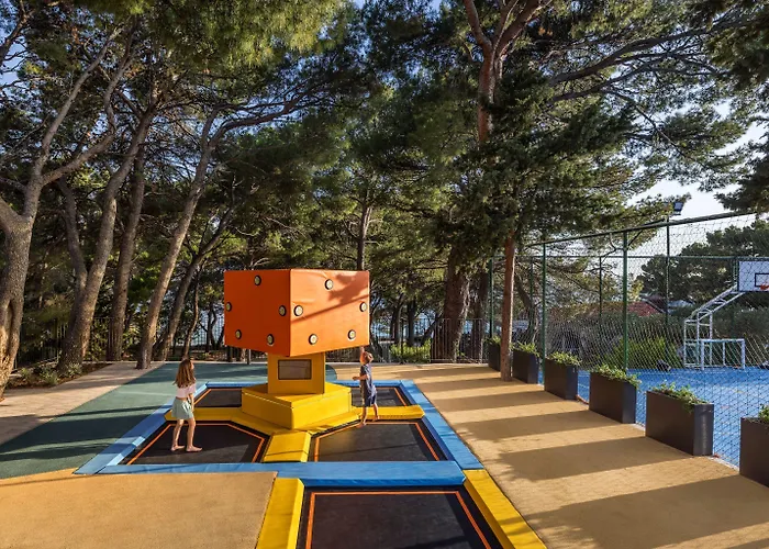 Sunny By Valamar Makarska