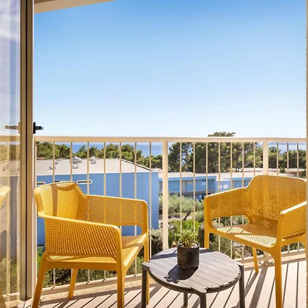 Sunny By Valamar Otel 3*
