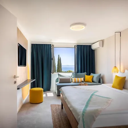 Otel Sunny By Valamar 3*