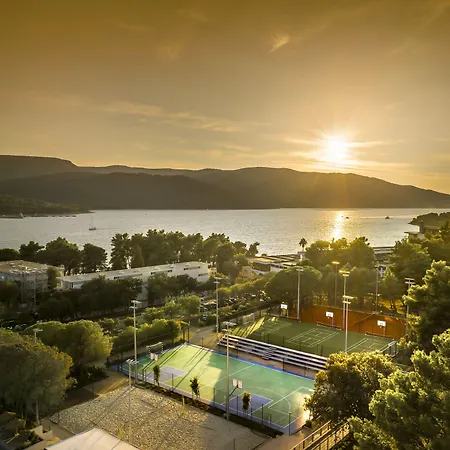 فندق Sunny By Valamar