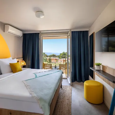 Sunny By Valamar Hotel