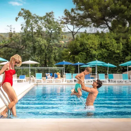 Sunny By Valamar 3* ماكارسكا