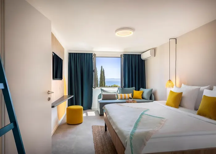 Hotel Sunny By Valamar 3*