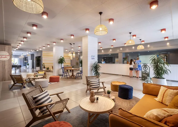 Hotel Sunny By Valamar 3*
